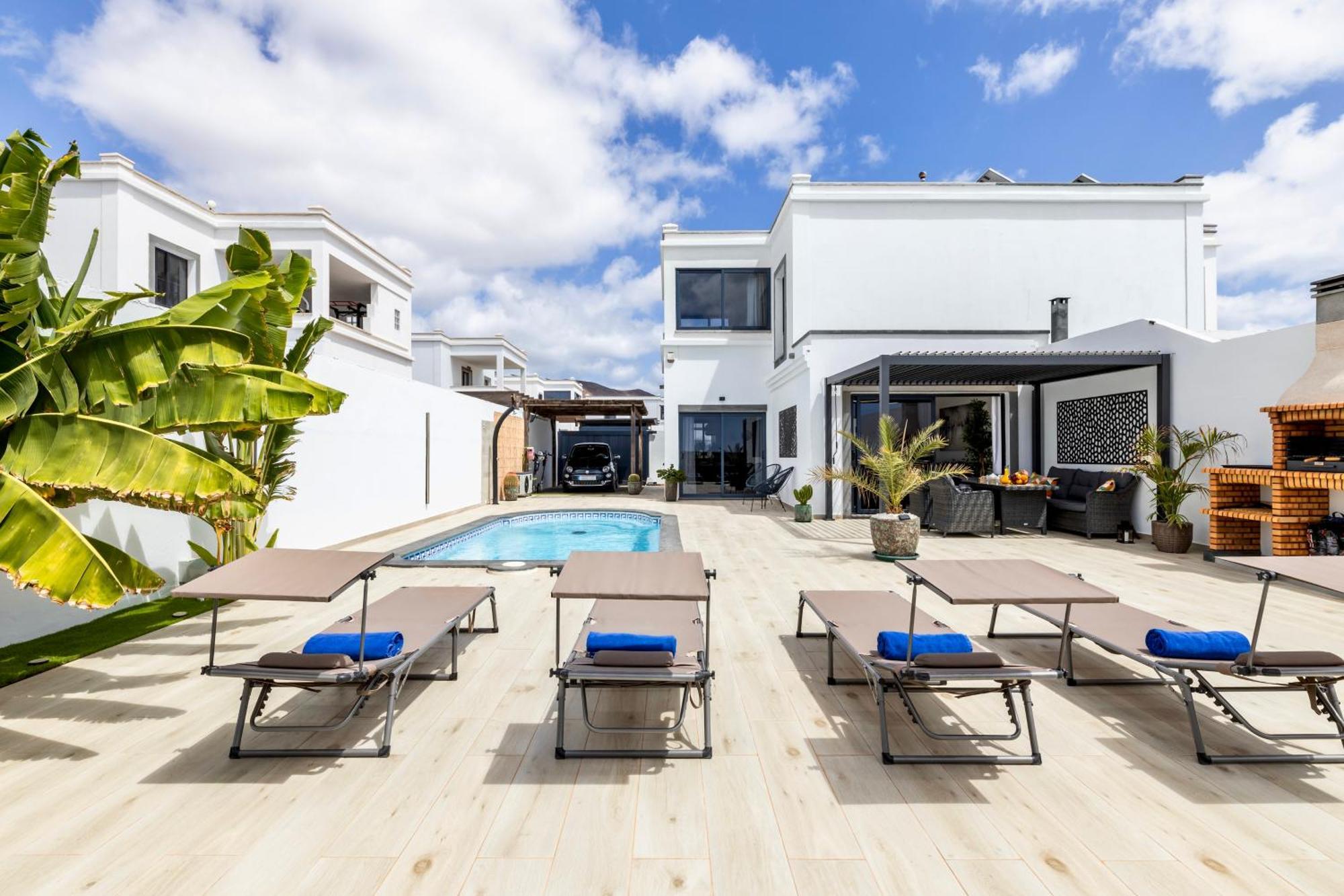 Villa Playa Blanca - Heated Pool, Aircon Экстерьер фото