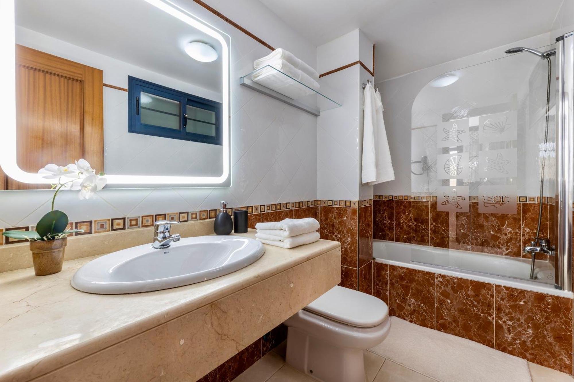 Villa Playa Blanca - Heated Pool, Aircon Экстерьер фото